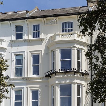 Western Parade Apartments Southsea Room photo